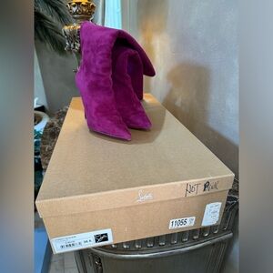 Christian Louboutin - Tournoi 100 Suede - Size 38.5